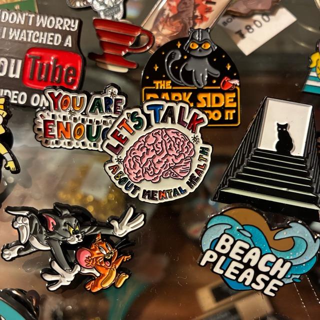 TOPANGA Jewelry　 Pin Brooch　LET'S TALK ABOUT MENTAL HEALTH