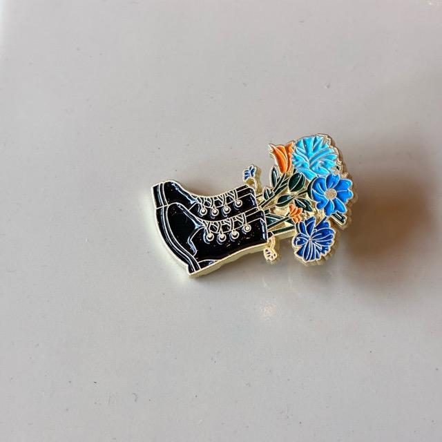 TOPANGA Jewelry Pin Brooch Boots & flowers