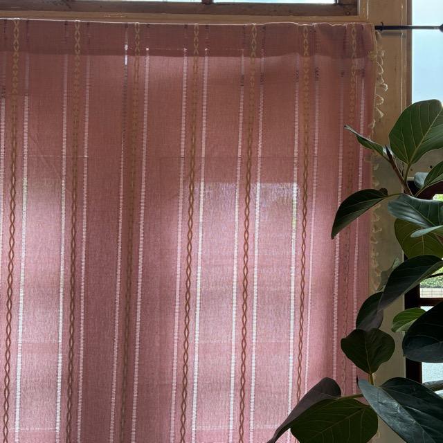 TOPANGA Homefurnishing　ボヘミアンエンブロイダリーフリンジカーテン　140×180cm　ピンク　ナチュラル　カーテンポール　腰高窓　出窓　刺繍　タッセル