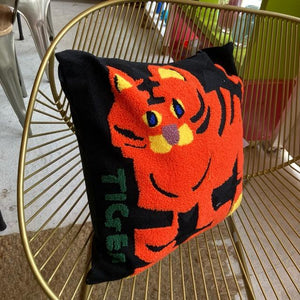 TOPANGA Homefurnishing ゆるアニマルエンブロイダリークッションカバー　TIGER　ブラック　45×45cm　トラ　タイガー　虎　どうぶつ　サガラ刺繍　刺繍　