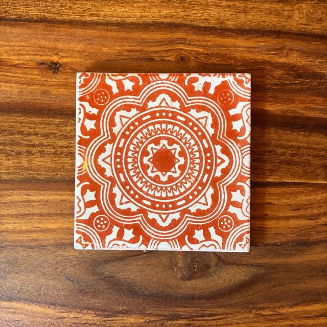 メキシコ　タラベラタイル　陽花　オレンジ　コースター　鍋敷き　DIY　柄タイル　室内壁　室外壁　デザインタイル　レトロ　アートタイル　タラベラ焼き