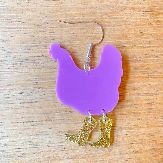 TOPANGA Jewelry　長靴をはいたニワトリピアス　パープル　ジュエリー　キャッチ　にわとり　ギフト　プレゼント　ドット　ゆるモチーフ