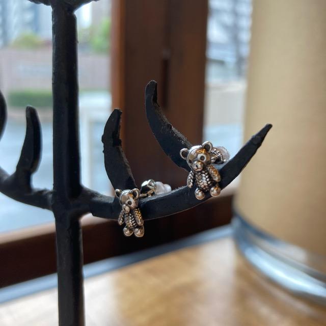 TOPANGA Jewelry　テディベアピアス　シルバー　ジュエリー　パンク　シルバー　キャッチ　スタッド　クマ　ぬいぐるみ