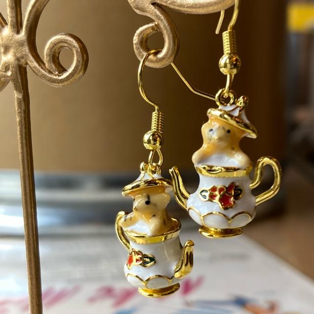 TOPANGA Jewelry Dormouse Earrings / Teapot Alice Jewelry Catch Gift