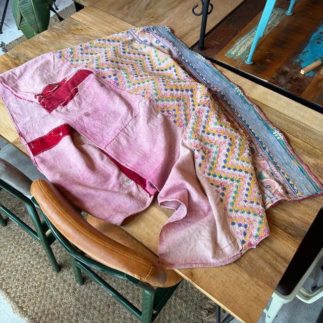 INDIA　Vintage Rabari embroidered fabric　70×190cm　28000-1