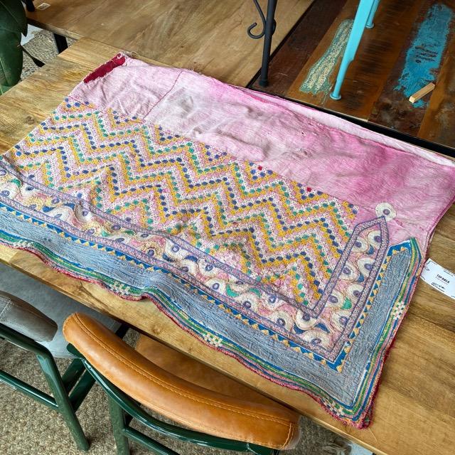 INDIA　Vintage Rabari embroidered fabric　70×190cm　28000-1