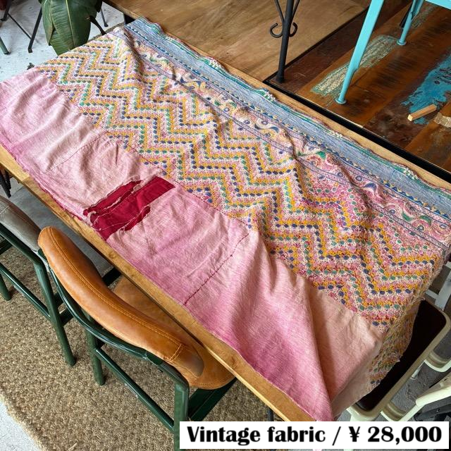 INDIA　Vintage Rabari embroidered fabric　70×190cm　28000-1