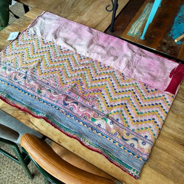 INDIA　Vintage Rabari embroidered fabric　70×190cm　28000-1