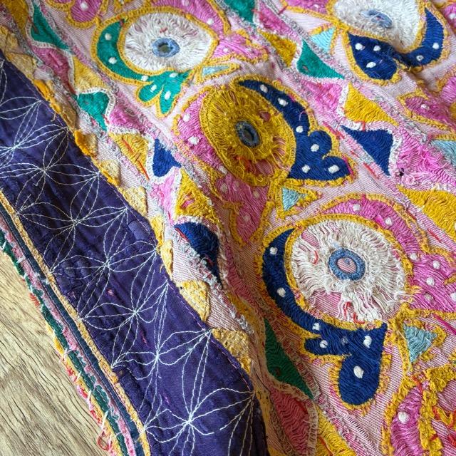 INDIA Vintage Rabari embroidered fabric 50×190cm 24000-1