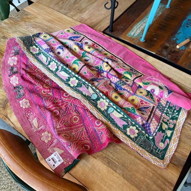INDIA　Vintage Rabari embroidered fabric　62×180cm　25000-1