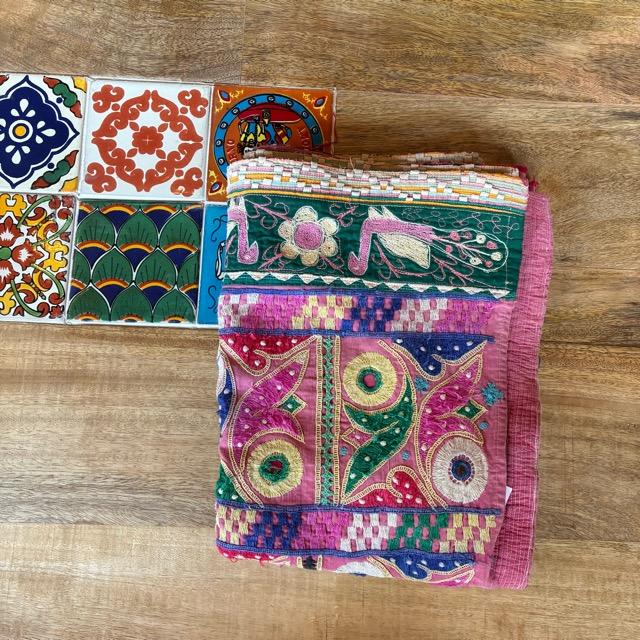 INDIA　Vintage Rabari embroidered fabric　62×180cm　25000-1