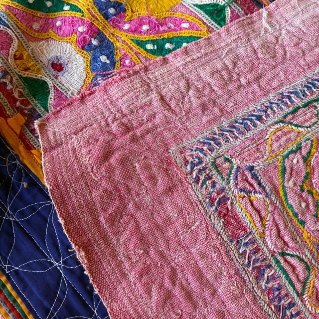 INDIA　Vintage Rabari embroidered fabric　50×180cm　24000-2