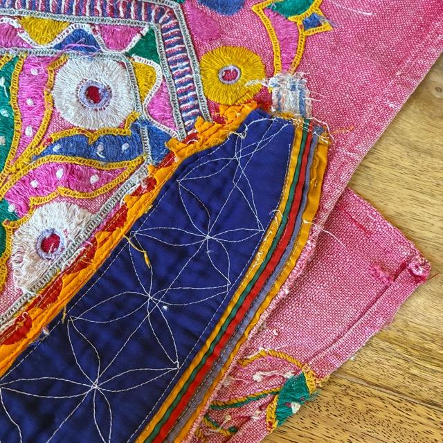 INDIA　Vintage Rabari embroidered fabric　50×180cm　24000-2