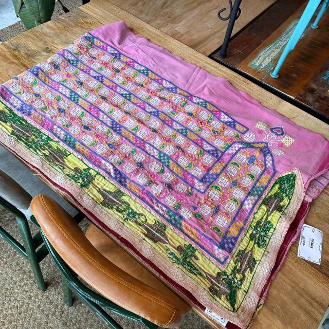 INDIA　Vintage Rabari embroidered fabric　66×180cm　25000-3