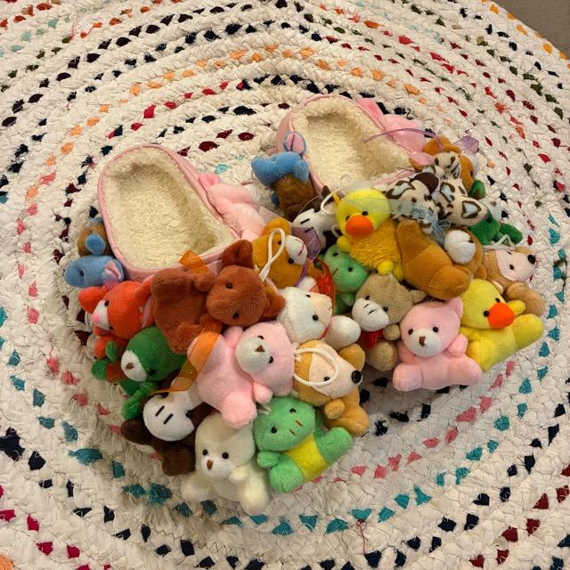 TOPANGA Footwear　クレイジーアニマルルームシューズ　ピンク　スリッパ　サンダル　ぬいぐるみ　動物　かわいい　24cm　24.5cm