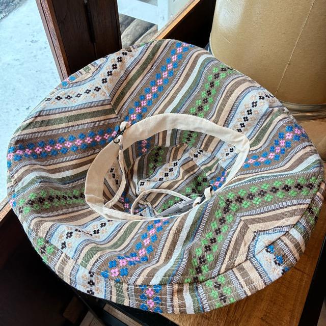 TOPANGA Accessory　サラッペリバーシブルサンハットハット　アイボリー　コットン　日除け　顎紐　アウトドア　エスニック　ガーデン　リゾート　旅行　
