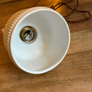 TOPANGA Lighting　ミルクセラミックベルランプ　スクエア　吊照明　照明器具　カウンター　カフェ　和室　レトロ　ホワイト　ウッド　ペンダントランプ