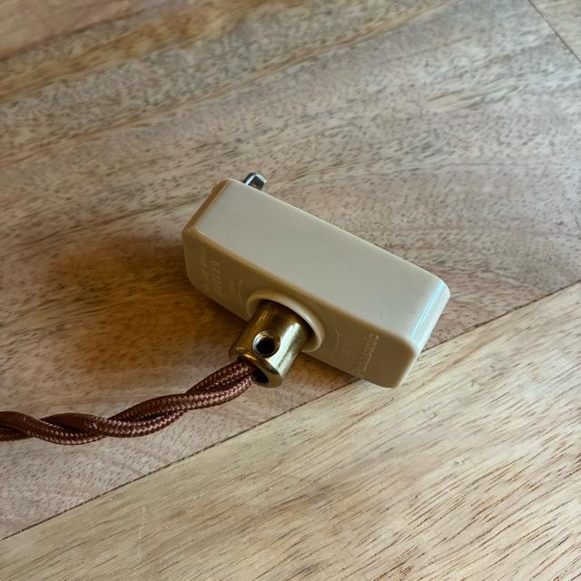 TOPANGA Lighting　レースカットガラスベルランプ　吊照明　照明器具　カウンター　カフェ　和室　レトロ　ホワイト　ウッド　ペンダントランプ