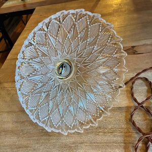 TOPANGA Lighting　レースカットガラスベルランプ　吊照明　照明器具　カウンター　カフェ　和室　レトロ　ホワイト　ウッド　ペンダントランプ