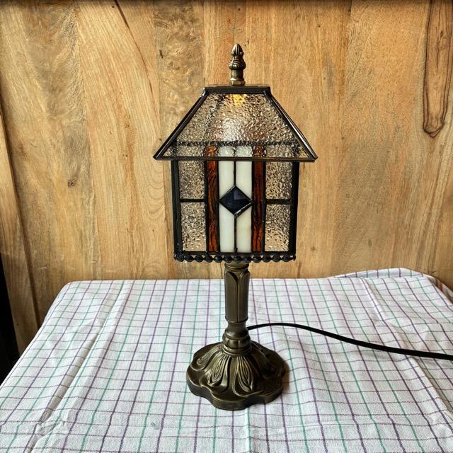 TOPANGA　Lighting　ステンドグラステーブルランプ　ハウス　レトロ　ホワイト　ホーム　おうち　家　ガラスランプ　スタンドランプ　ナイトランプ　玄関　寝室