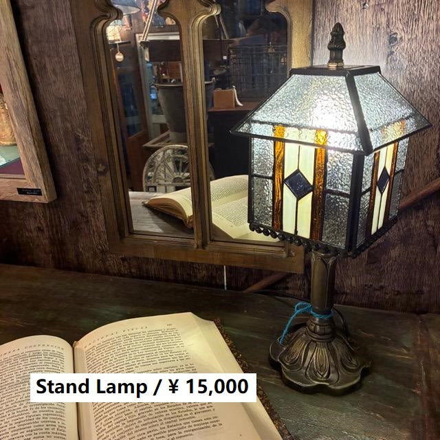 TOPANGA　Lighting　ステンドグラステーブルランプ　ハウス　レトロ　ホワイト　ホーム　おうち　家　ガラスランプ　スタンドランプ　ナイトランプ　玄関　寝室