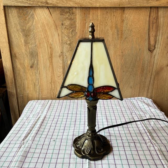 TOPANGA　Lighting　ステンドグラステーブルランプ　トンボ　ホワイト　ドラゴンフライ　ガラスランプ　スタンドランプ　ナイトランプ　玄関　寝室