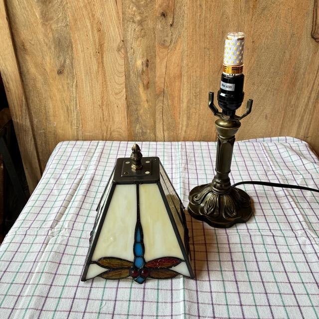 TOPANGA　Lighting　ステンドグラステーブルランプ　トンボ　ホワイト　ドラゴンフライ　ガラスランプ　スタンドランプ　ナイトランプ　玄関　寝室