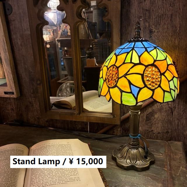 TOPANGA　Lighting　ステンドグラステーブルランプ　レトロドーム　ホワイト　ガラスランプ　スタンドランプ　ナイトランプ　玄関　寝室