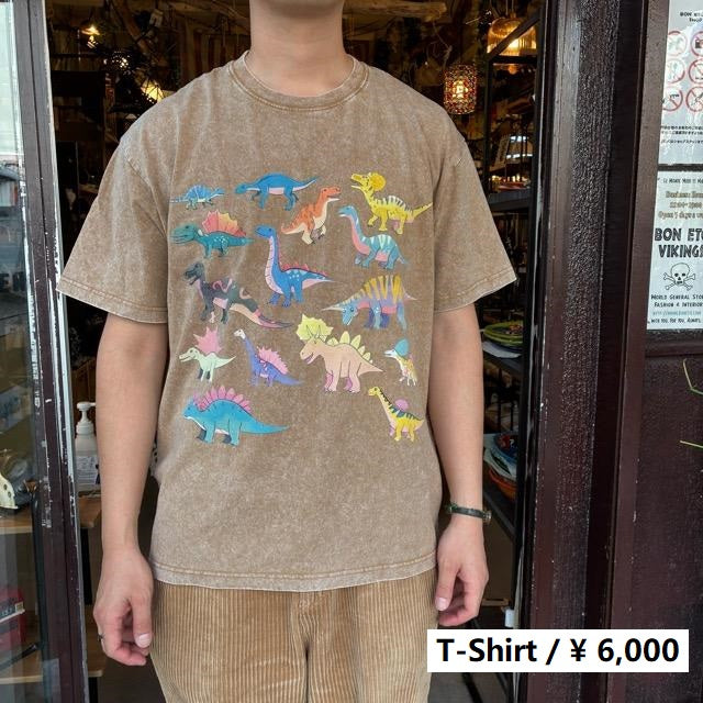 TOPANGA Lady's　ピグメントダイグラフィックTシャツ　ダイナソー　ブラウン　恐竜　　カットソー　M　L　メンズ　レディース　ユニセックス