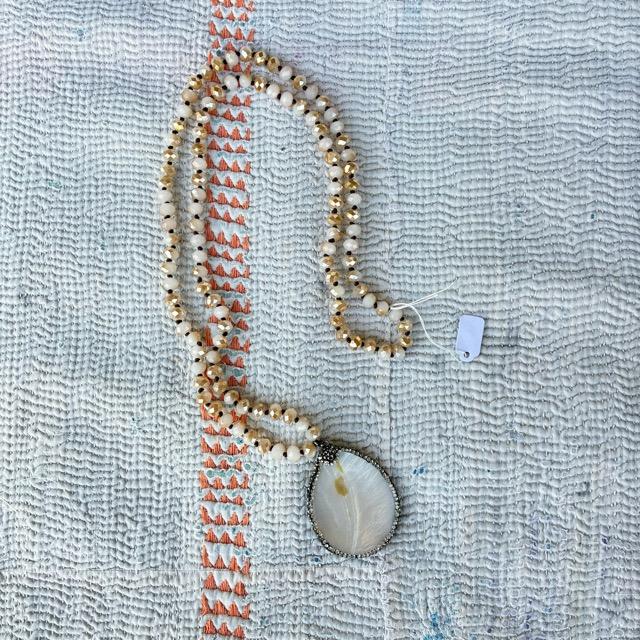TOPANGA Jewelry　シェルティエラロングネックレス　マルフィル　チャームネックレス　ペンダントネックレス　ボヘミアン　エスニック　ギフト　貝　パール