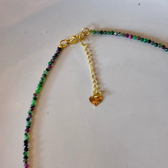TOPANGA Jewelry　ミニジェムネックレス　エメラルド　ルビー　グリーン　チョーカー　ナチュラルストーン　天然石　パワーストーン　ペンダント　ギフト　