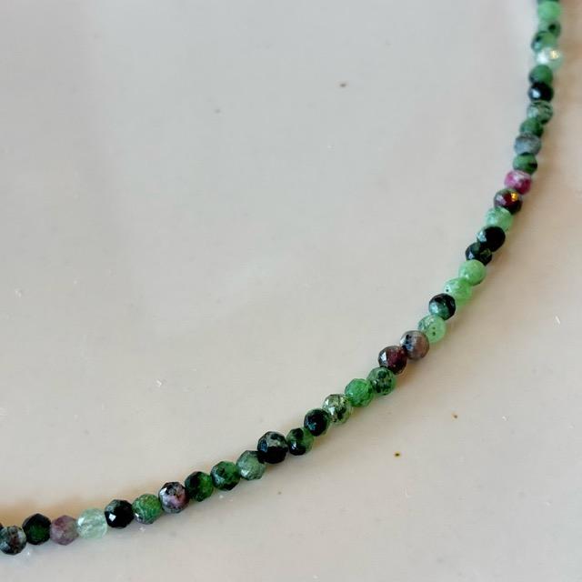 TOPANGA Jewelry　ミニジェムネックレス　エメラルド　ルビー　グリーン　チョーカー　ナチュラルストーン　天然石　パワーストーン　ペンダント　ギフト　
