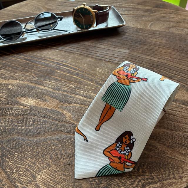 TOPANGA Accessory ヘリテージタイ　フラガール　ホワイト　ネクタイ　プレゼント　フォーマル　カジュアル　スーツ　メール便　クラシック　ヴィンテージ　