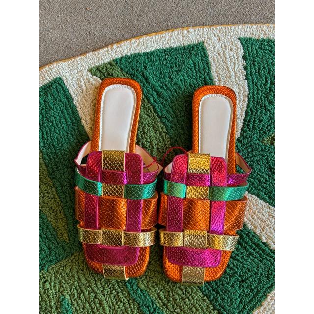 TOPANGA Footwear　メタリックカラー編み込みサンダル　ミュール　スクエアトゥ　リゾート　37　38　39　40　　