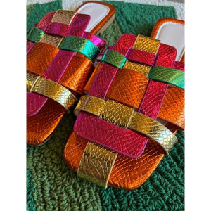 TOPANGA Footwear　メタリックカラー編み込みサンダル　ミュール　スクエアトゥ　リゾート　37　38　39　40　　