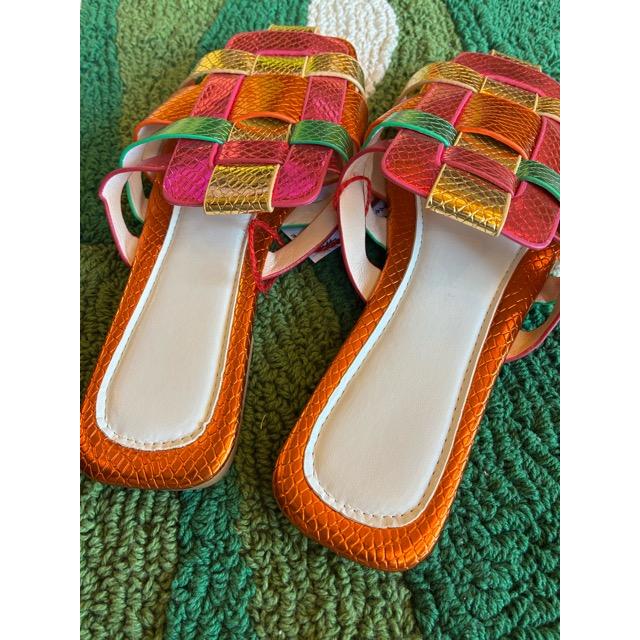 TOPANGA Footwear　メタリックカラー編み込みサンダル　ミュール　スクエアトゥ　リゾート　37　38　39　40　　