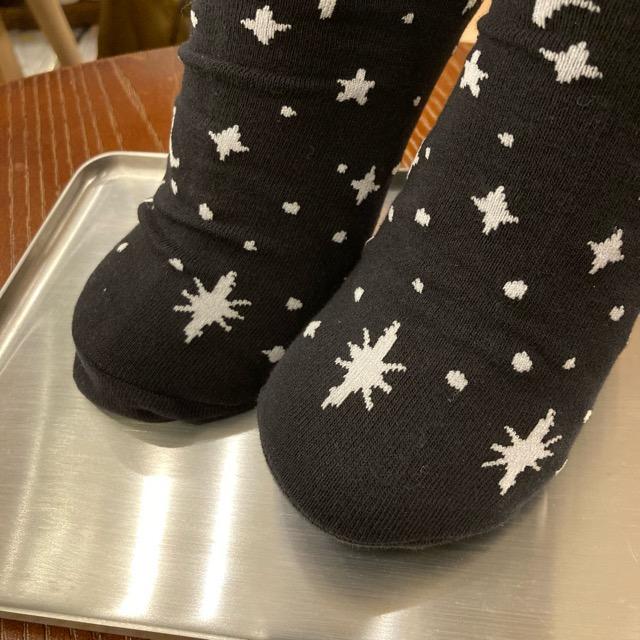 TOPANGA SOCKS Lady's　アシンメトリーソックス　MOON CAT　月　ムーン　キャット　黒猫　ブラック　ホワイト　靴下　ユニーク　プチギフト　クルーソックス