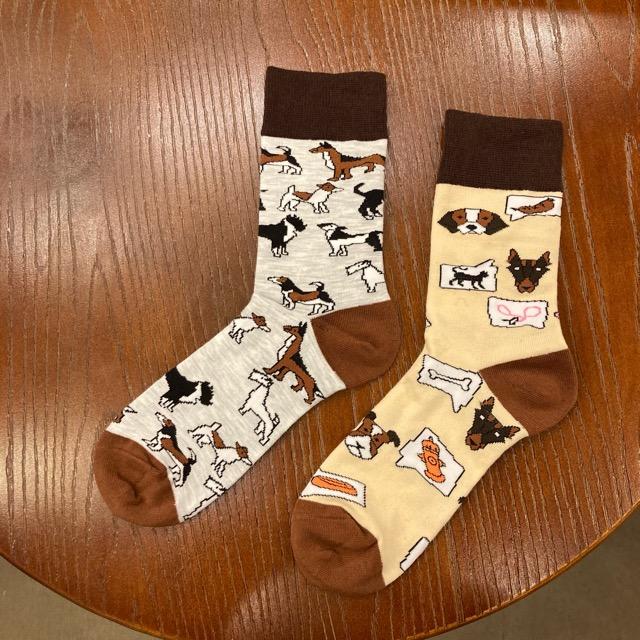 TOPANGA SOCKS Lady's　アシンメトリーソックス　DOG TALK　ベージュ　グレー　犬　ドッグ　靴下　ユニーク　プチギフト　クルーソックス