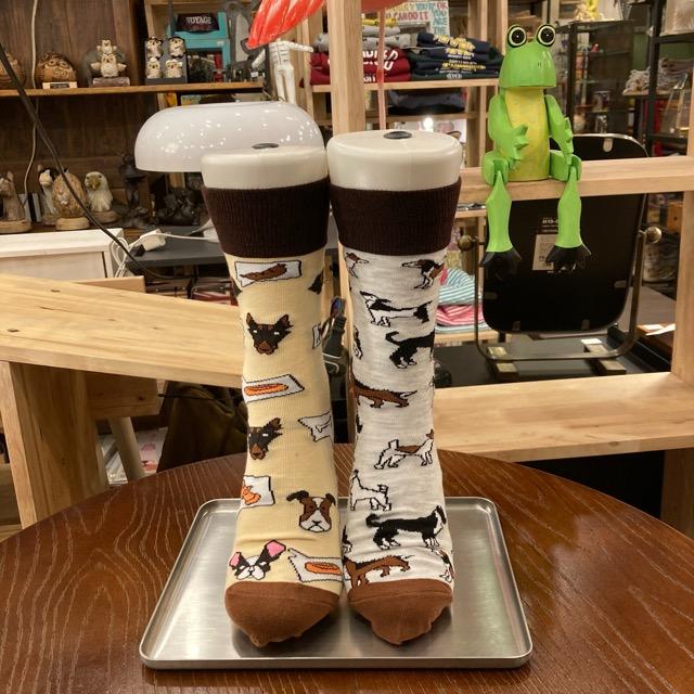 TOPANGA SOCKS Lady's　アシンメトリーソックス　DOG TALK　ベージュ　グレー　犬　ドッグ　靴下　ユニーク　プチギフト　クルーソックス