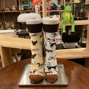 TOPANGA SOCKS Lady's　アシンメトリーソックス　DOG TALK　ベージュ　グレー　犬　ドッグ　靴下　ユニーク　プチギフト　クルーソックス