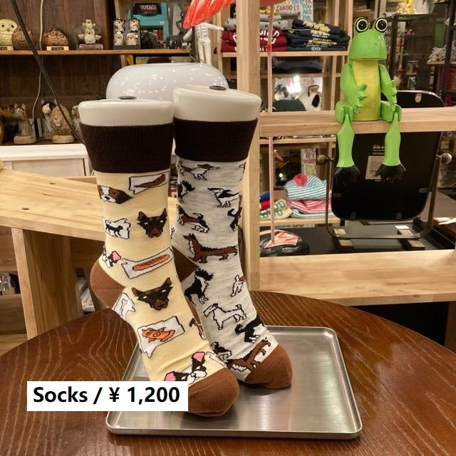 TOPANGA SOCKS Lady's　アシンメトリーソックス　DOG TALK　ベージュ　グレー　犬　ドッグ　靴下　ユニーク　プチギフト　クルーソックス