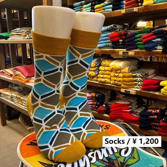 TOPANGA SOCKS Men's　ジオメトリックソックス　ベージュ×ブルー　靴下　メンズソックス　スニーカー　足元ファッション　プチギフト　クルーソックス