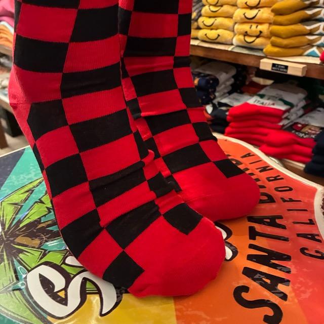 TOPANGA SOCKS Men's　ブロックチェックソックス　レッド×ブラック　靴下　メンズソックス　スニーカー　足元ファッション　プチギフト　クルーソックス