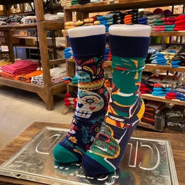 TOPANGA SOCKS Lady's　アシンメトリーソックス　フリーダとカラベラ　グリーン　ネイビー　メキシコ　ファッション　レディース　靴下　ユニーク　プチギフト