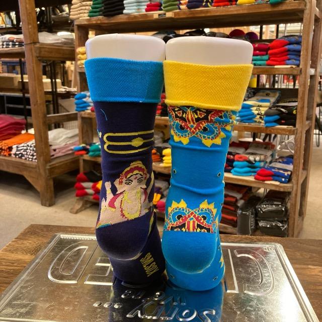 TOPANGA SOCKS Lady's　アシンメトリーソックス　India　ネイビー　ブルー　インド　ファッション　レディース　靴下　ユニーク　プチギフト