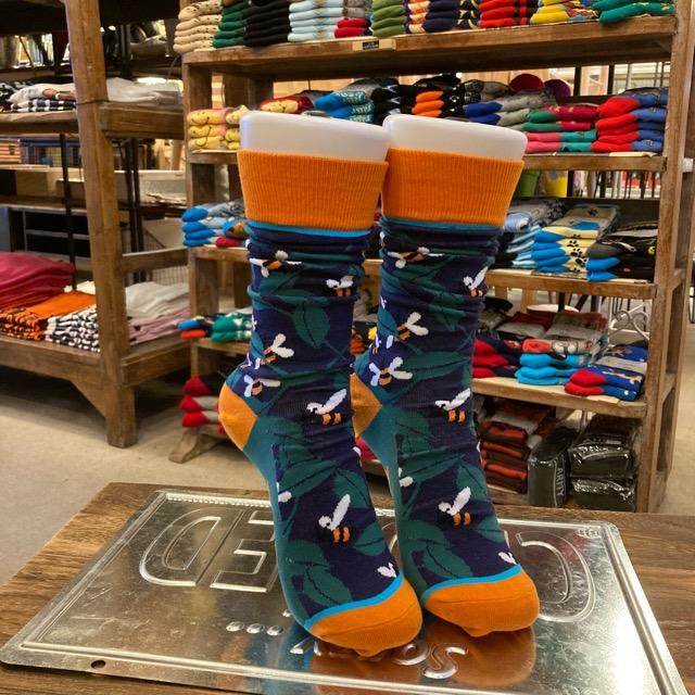 TOPANGA SOCKS Lady's　アートソックス　ハニーガーデン　ミツバチ　庭　ネイビー　オレンジ　ファッション　レディース　靴下　ユニーク　プチギフト