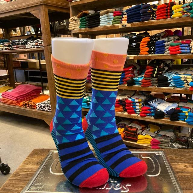 TOPANGA SOCKS Men's　クレイジーパターンソックス　トライアングル　ブルー　ドット　ボーダー　水玉　靴下　メンズソックス　派手ソックス　ハイソックス