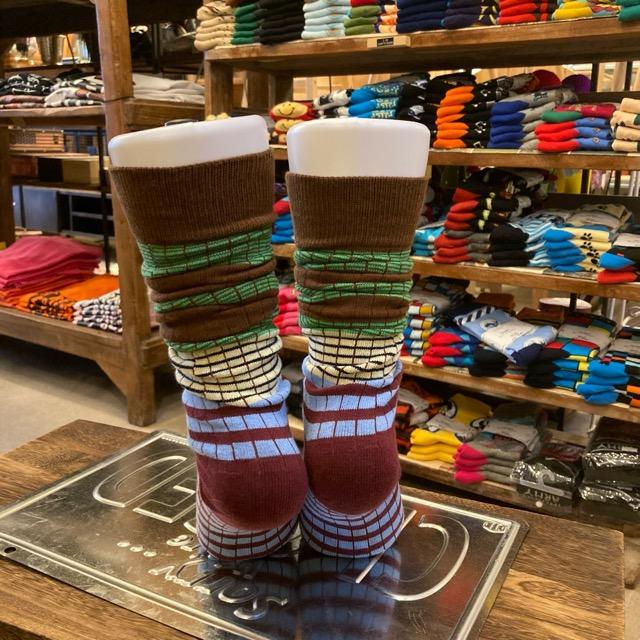 TOPANGA SOCKS Lady's　クレイジーボーダーハイソックス　ブルー×グリーン　ファッション　レディース　靴下　ユニーク　プチギフト