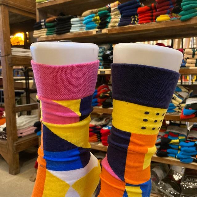 TOPANGA SOCKS Lady's　アシンメトリーソックス　ジオメトリック　カラフル　サークル　レトロ　図形　ファッション　レディース　靴下　ユニーク　プチギフト