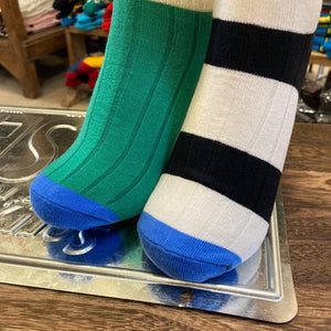 TOPANGA SOCKS Lady's　バイカラーアシンメトリーリブソックス　ブラック×ホワイト×グリーン　ボーダー　ファッション　レディース　靴下　プチギフト